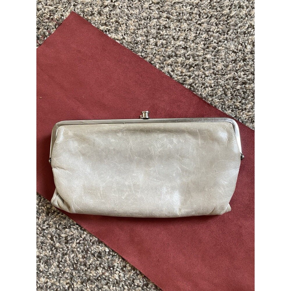 HOBO Beige Clutch Wallet Kisslock Double Frame